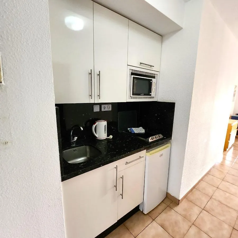 Pool View Studio In Castle Harbour C006 Los Cristianos  Apartament Los Cristianos (Tenerife)